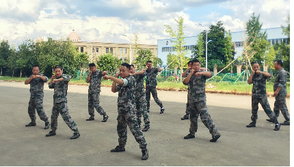 內強素質(zhì)，外塑形象，日發(fā)精機經(jīng)濟護衛隊軍事訓練進(jìn)行中！