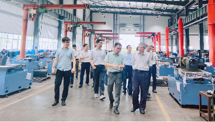 工信部苗長(cháng)興巡視員一行調研日發(fā)精機