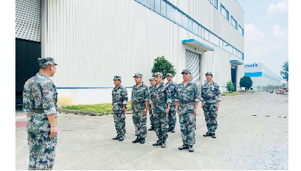 強隊先強心，鑄劍先鑄魂，日發(fā)精機經(jīng)濟護衛隊開(kāi)展集中軍事訓練